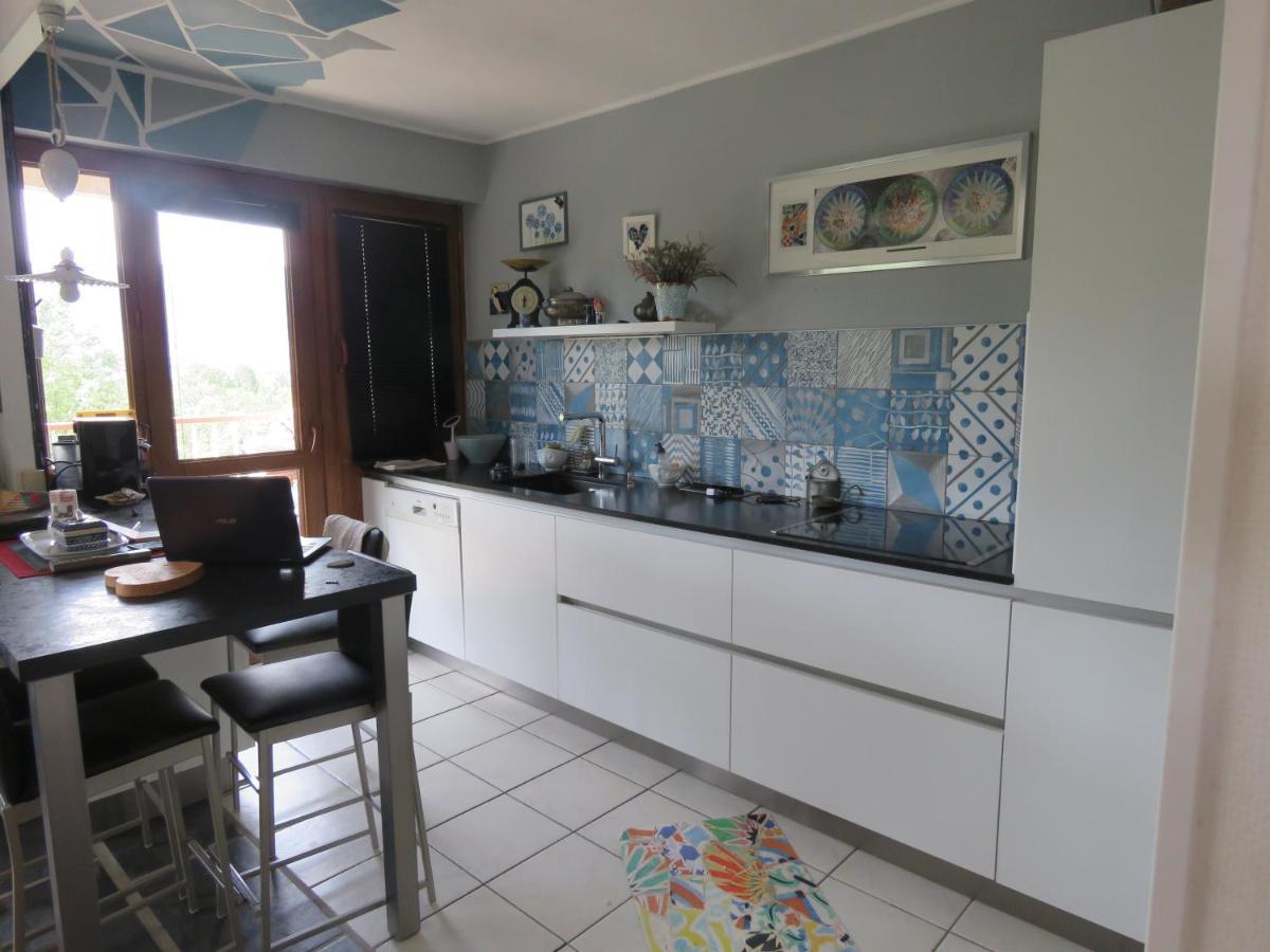 Dadou Et Mala Panzió Chambéry Kültér fotó